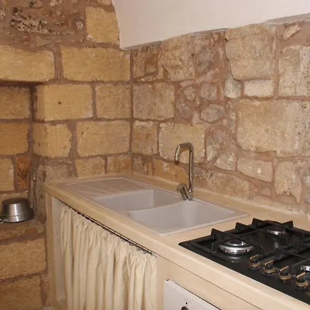 Bed & Breakfast La Casetta Di Nonna Elena